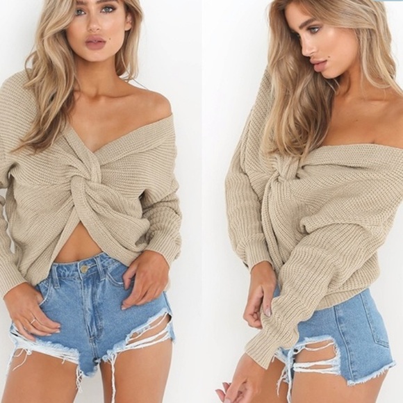 Cozy Twist Back sweater - Picture 4 of 7